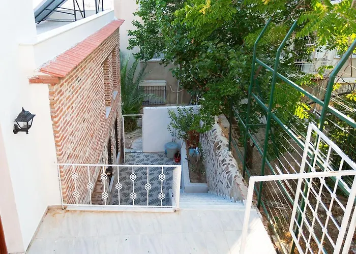 Zeytinli Tas Ev * İzmir